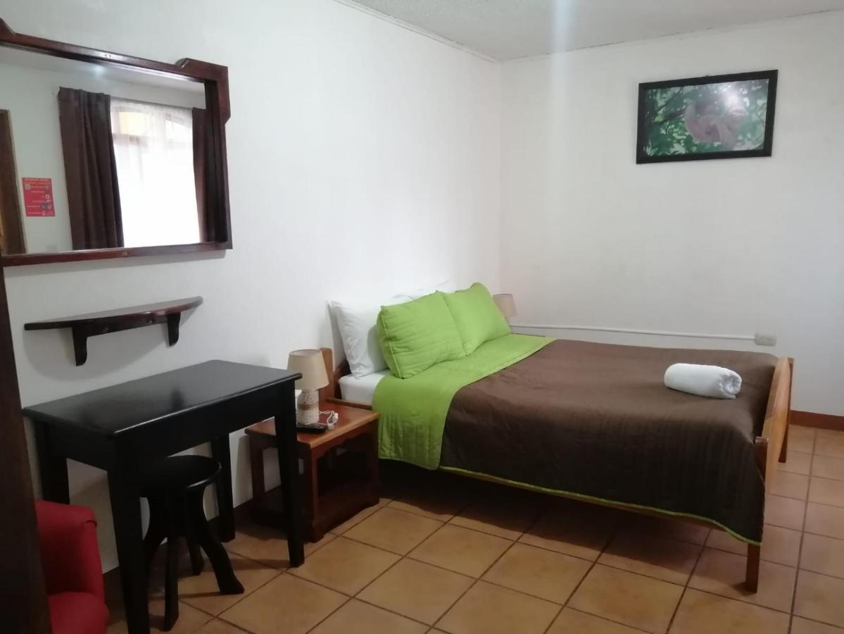 Hotel Santa Fe B&B Monteverde Екстер'єр фото